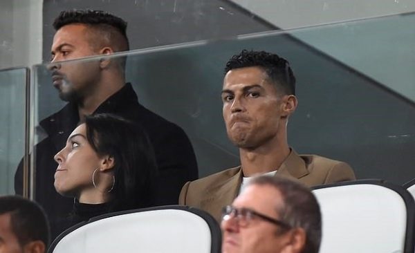 Ronaldo không hạnh phúc khi Juventus thắng