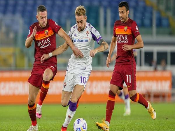 Soi kèo bóng đá giữa Fiorentina vs Roma, 1h45 ngày 10/5